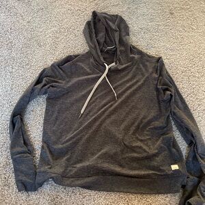 Cropped Vuori sweatshirt - size m!